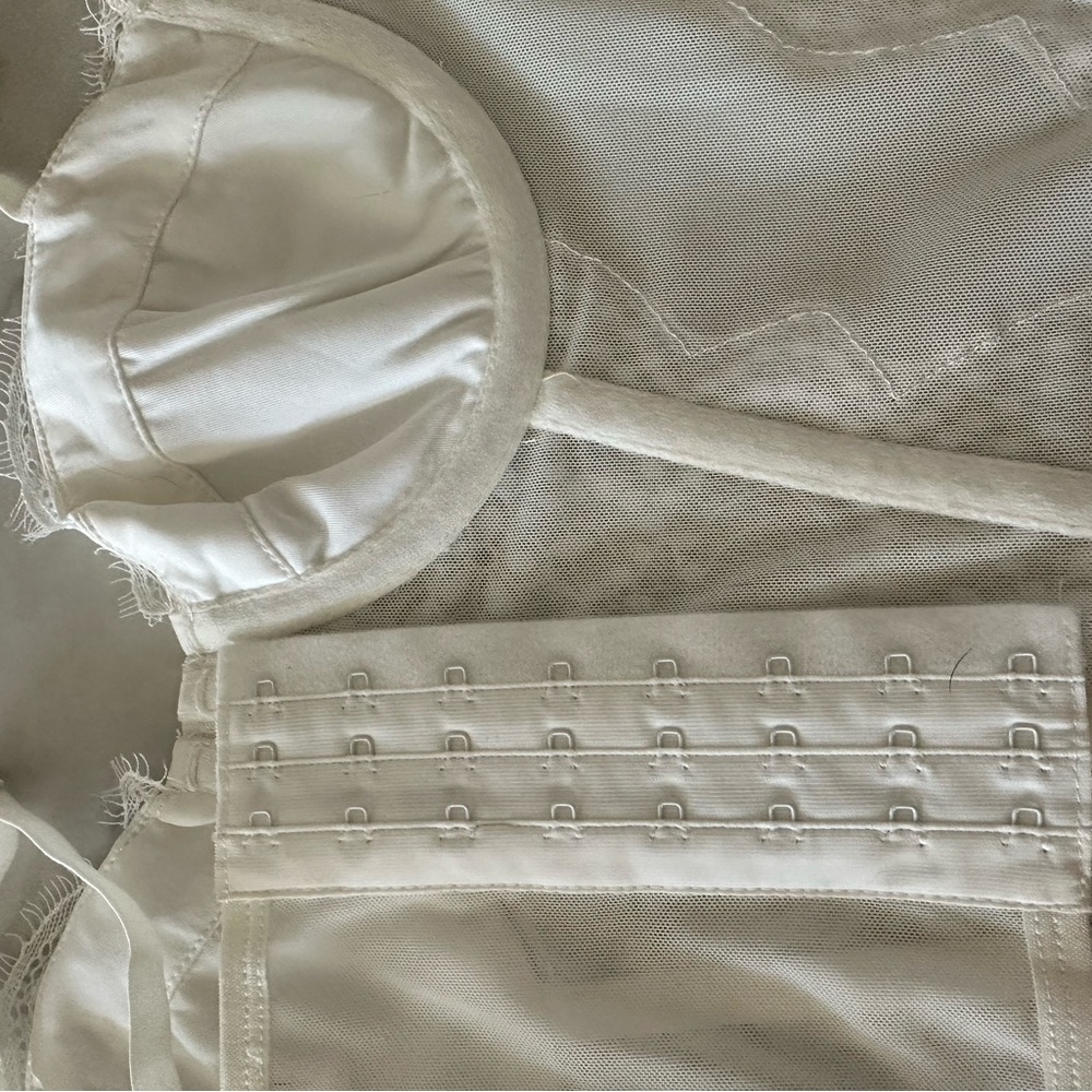 Showpo White Lace Bustier Corset Top - Picture 4 of 6